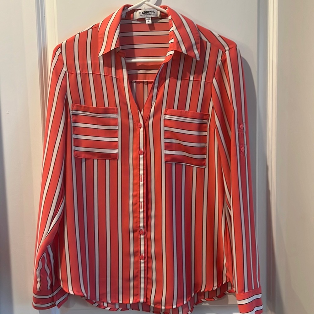 Express hot pink button up